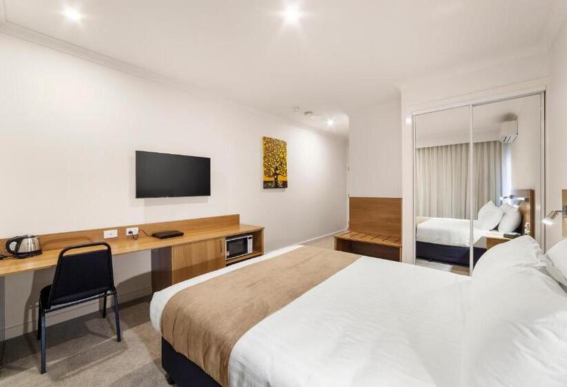 בית מלון כפרי Ciloms Airport Lodge