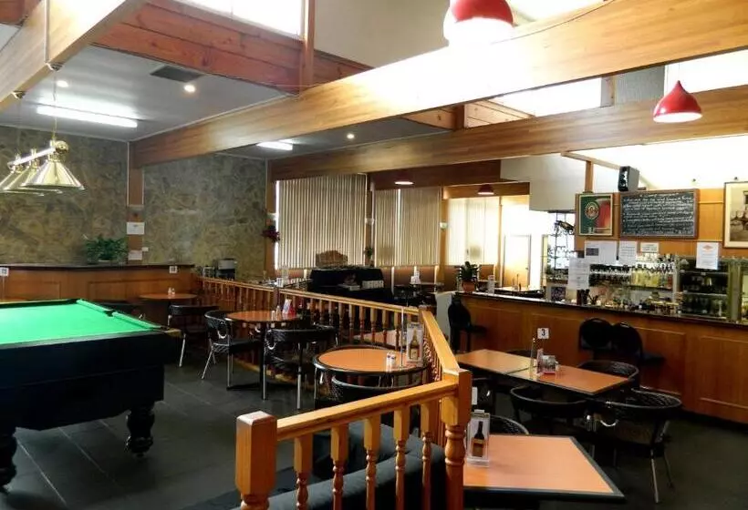 فندق Ciloms Airport Lodge