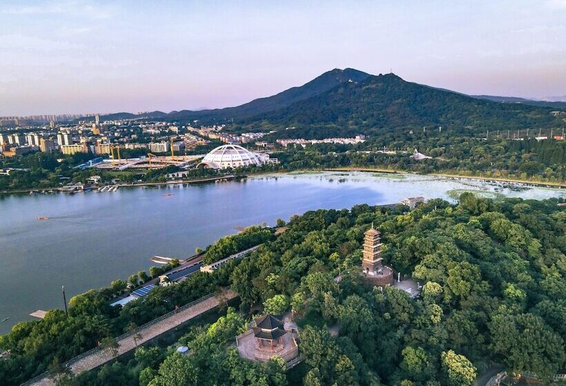 فندق Voco Nanjing Oriental Pearl