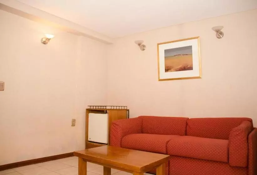 ホテル Esmeralda Palace