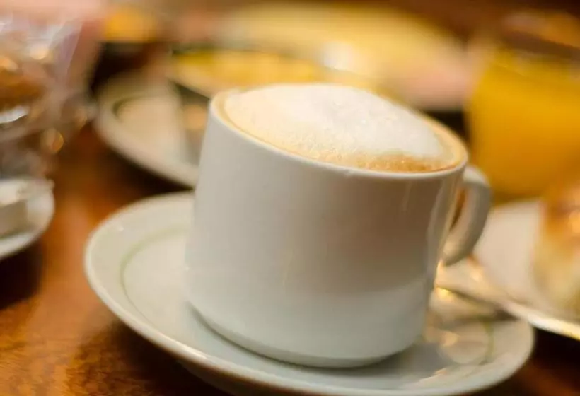 ホテル Esmeralda Palace