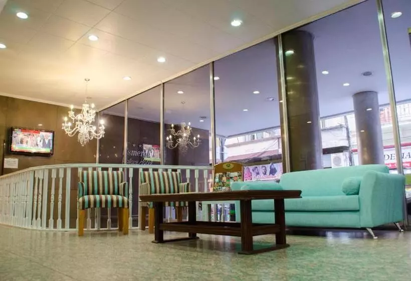 ホテル Esmeralda Palace