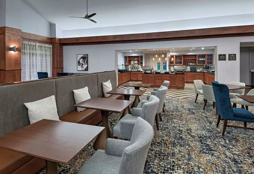 Отель Homewood Suites By Hilton College Station