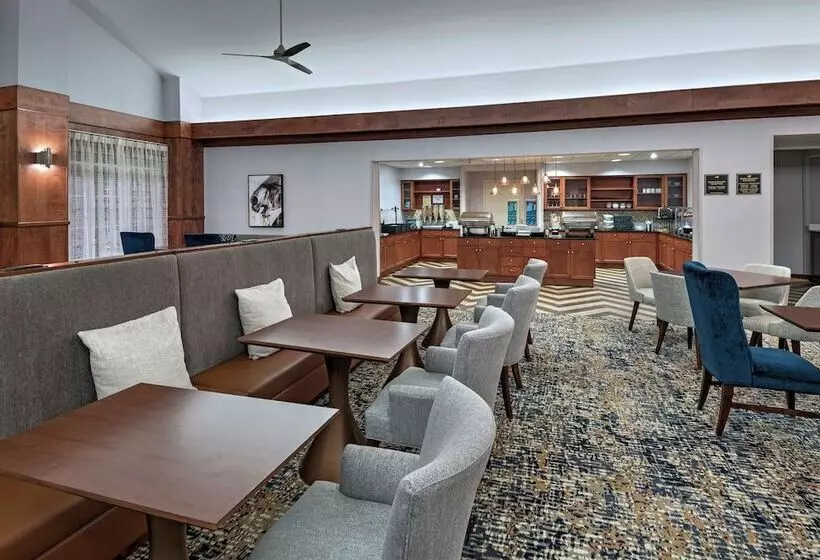 Отель Homewood Suites By Hilton College Station