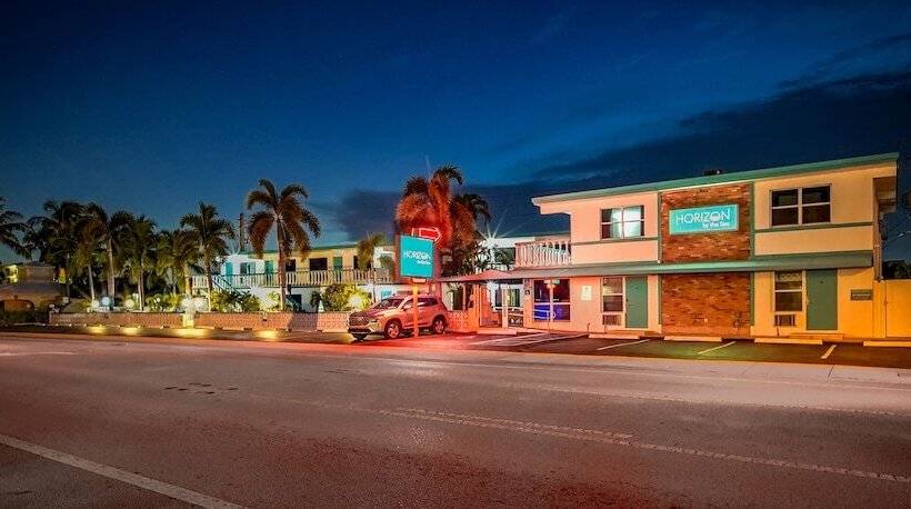Отель Horizon By The Sea Inn