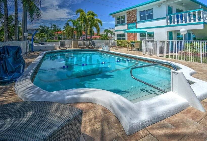 Отель Horizon By The Sea Inn