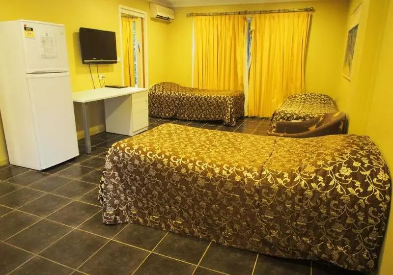 Killara Hotel & Suites