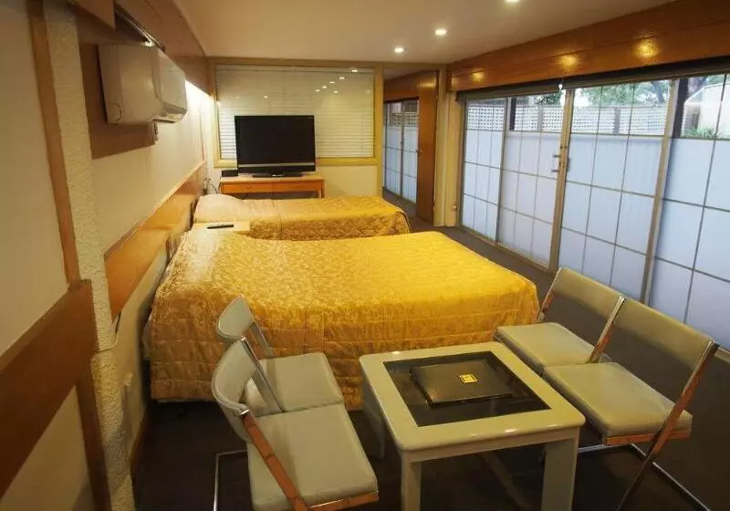 Killara Hotel & Suites