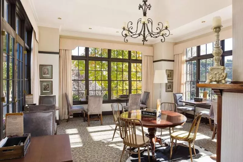 Hotel Peppers Manor House