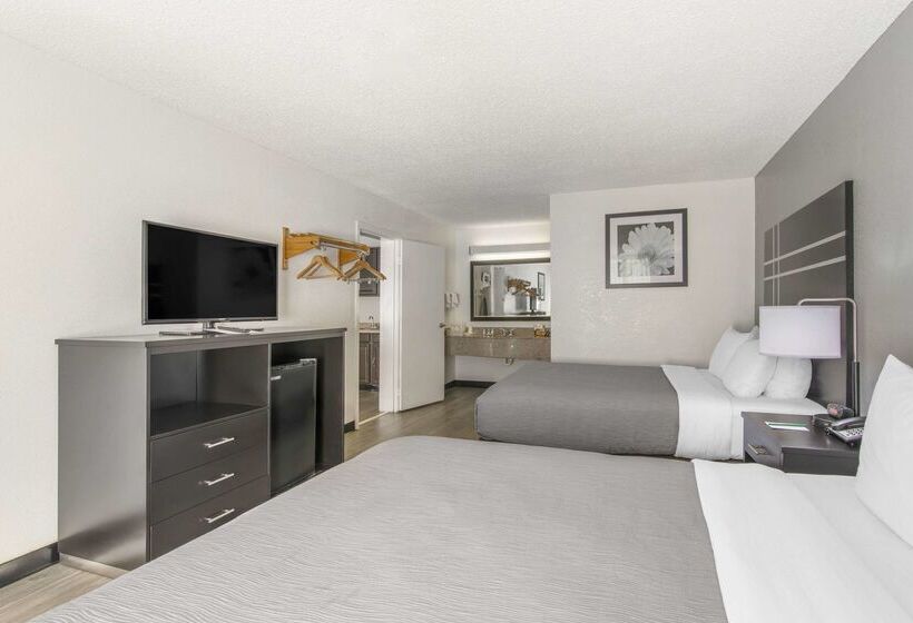 בית מלון כפרי Quality Inn & Suites Hardeeville Savannah North