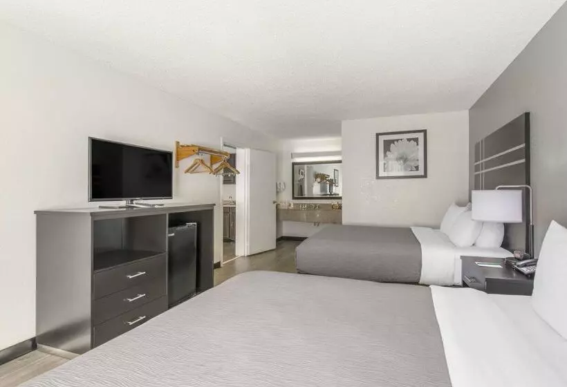 Отель Quality Inn & Suites Hardeeville  Savannah North