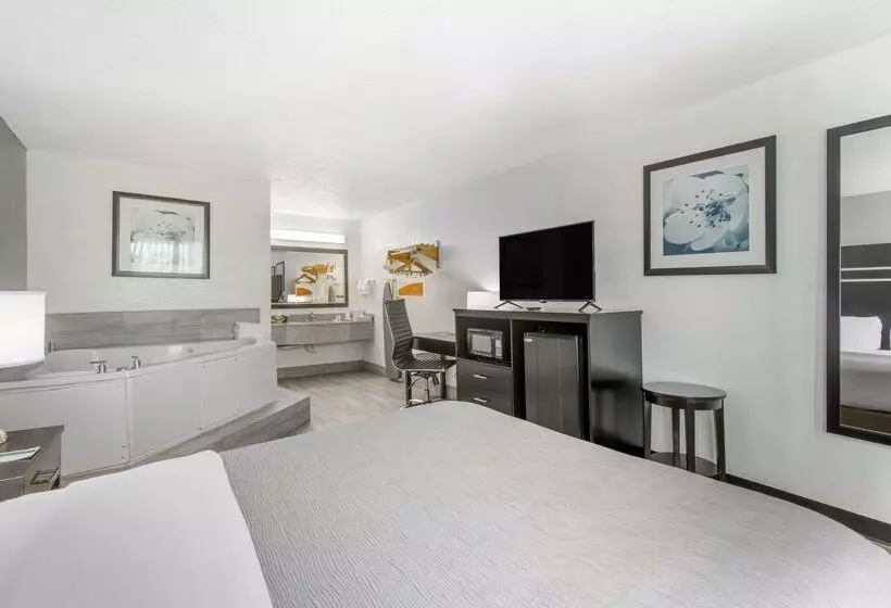 Отель Quality Inn & Suites Hardeeville  Savannah North