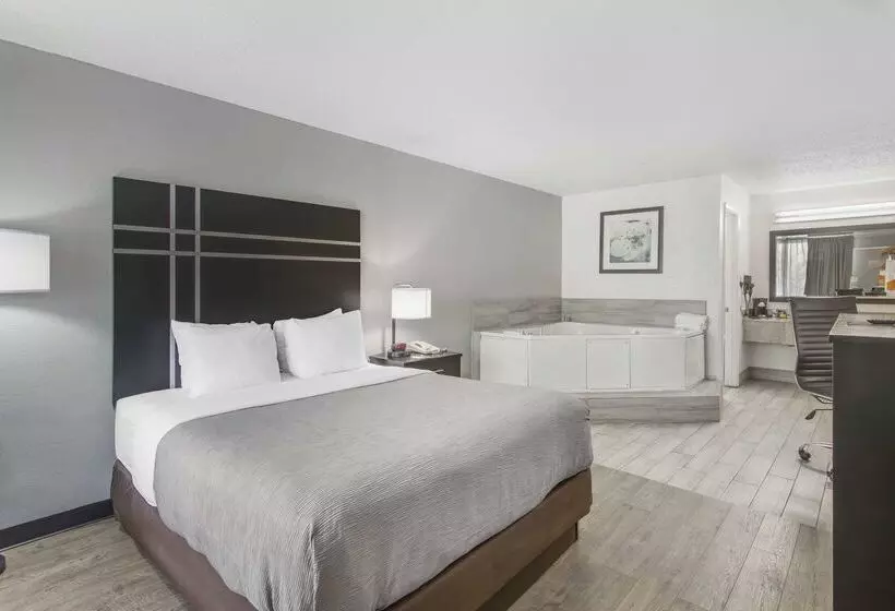 Отель Quality Inn & Suites Hardeeville  Savannah North