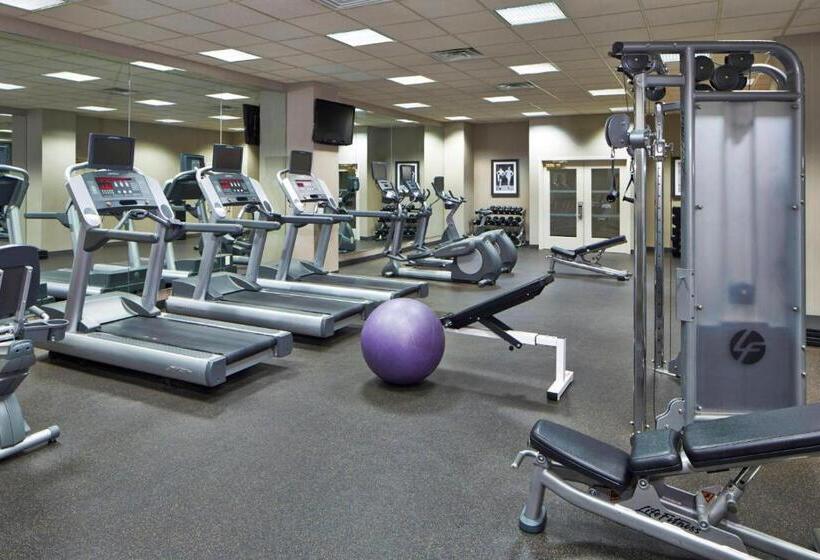 Отель Residence Inn Milwaukee Downtown