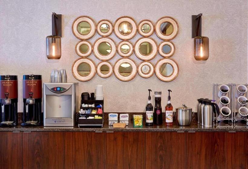 Отель Residence Inn Milwaukee Downtown