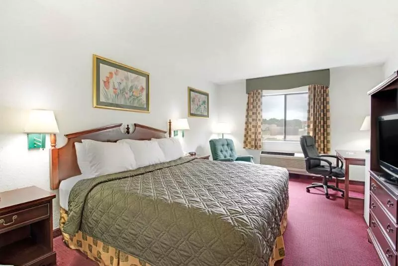 Отель Rodeway Inn Decatur