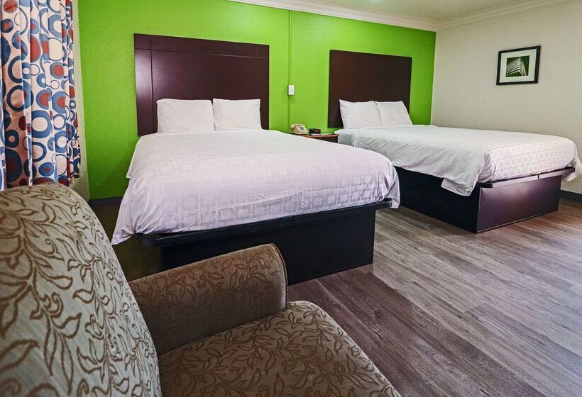 בית מלון כפרי Rodeway Inn San Antonio Lackland Afb Seaworld