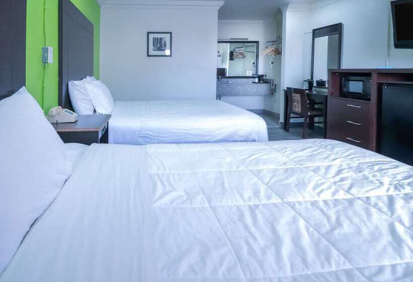 בית מלון כפרי Rodeway Inn San Antonio Lackland Afb Seaworld