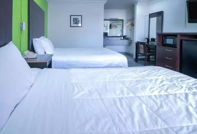 فندق Rodeway Inn San Antonio Lackland Afb  Seaworld