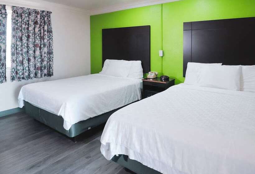 בית מלון כפרי Rodeway Inn San Antonio Lackland Afb Seaworld