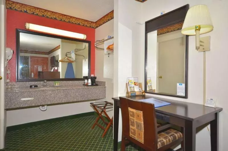 فندق Rodeway Inn San Antonio Lackland Afb  Seaworld