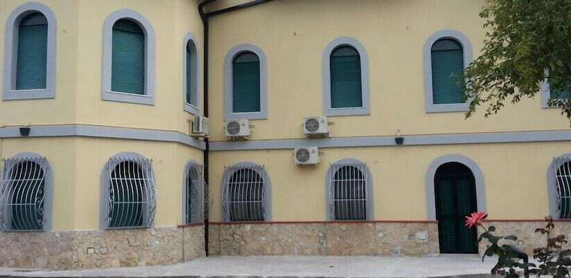 هتل Capodichino International