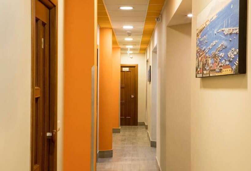 هتل Capodichino International