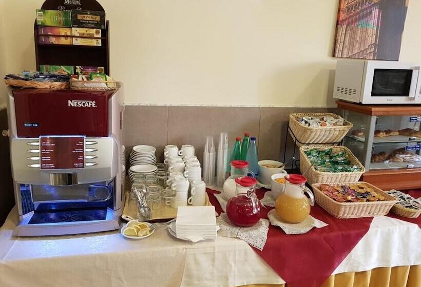 هتل Capodichino International