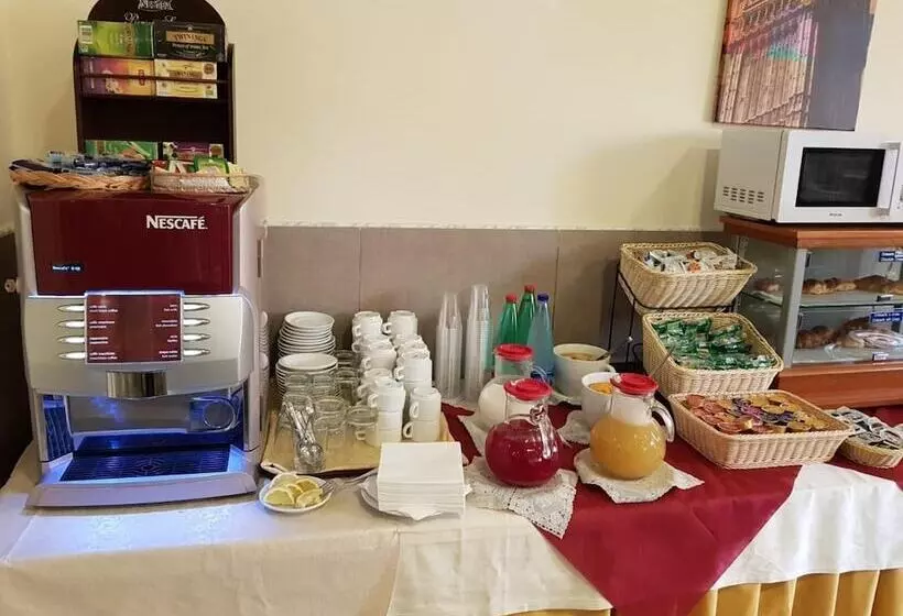 هتل Capodichino International