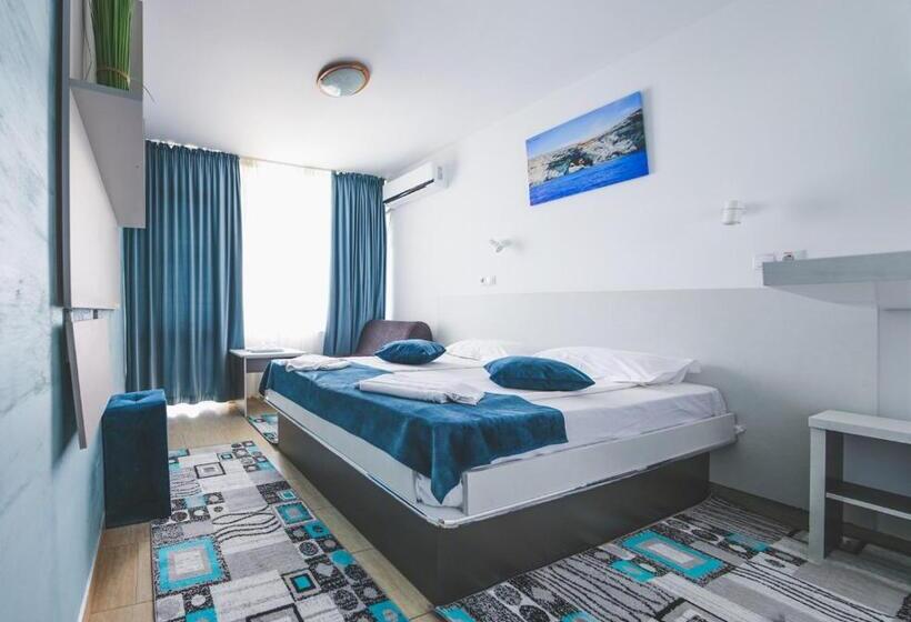 ホテル Carmen Azzuro