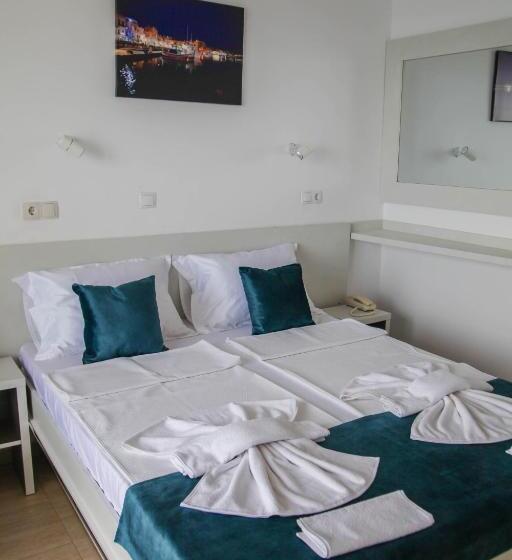 ホテル Carmen Azzuro