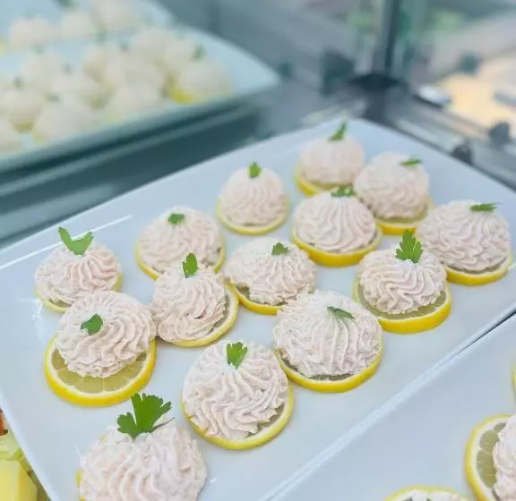 Отель Carmen Azzuro