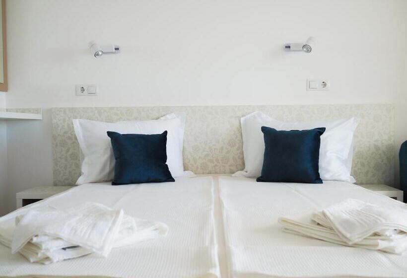 ホテル Carmen Azzuro