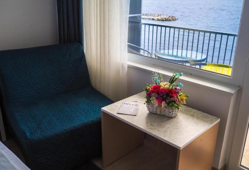 ホテル Carmen Azzuro