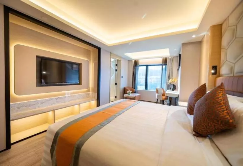 هتل Golden Dragon