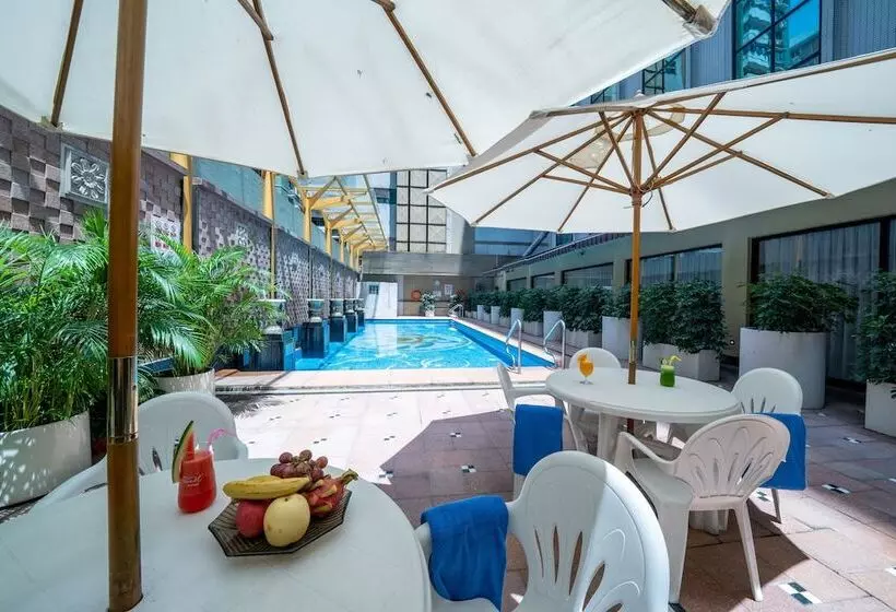 هتل Golden Dragon