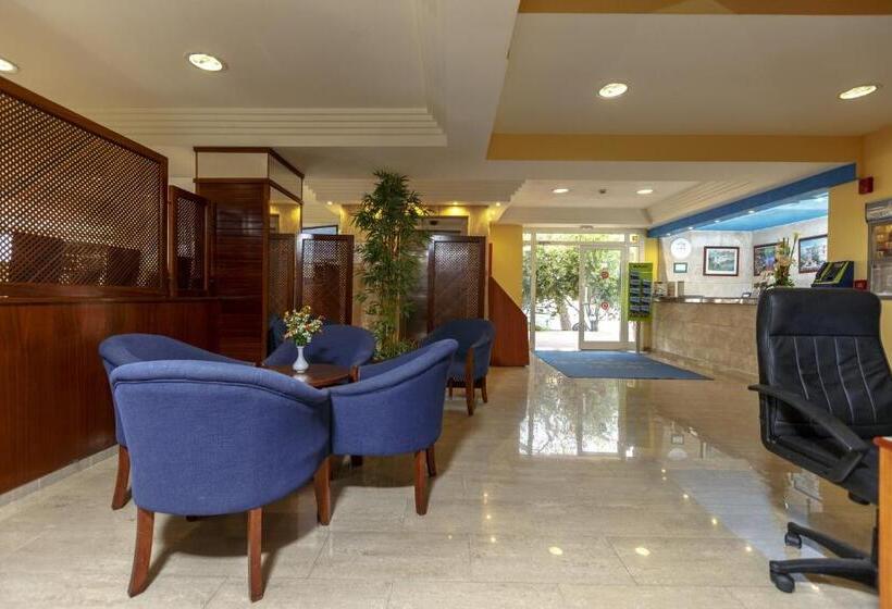 בית מלון כפרי Golf Beach