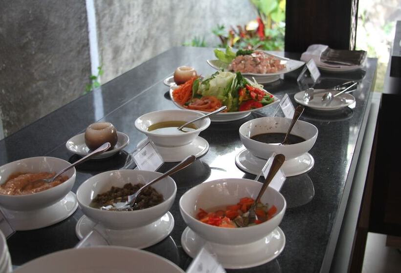 בית מלון כפרי Grand Barong Resort