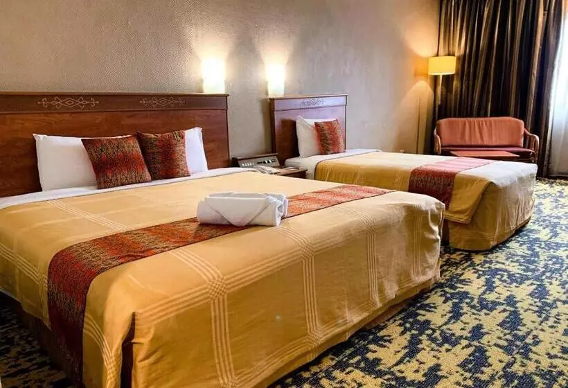 ホテル Grand Continental Kuching