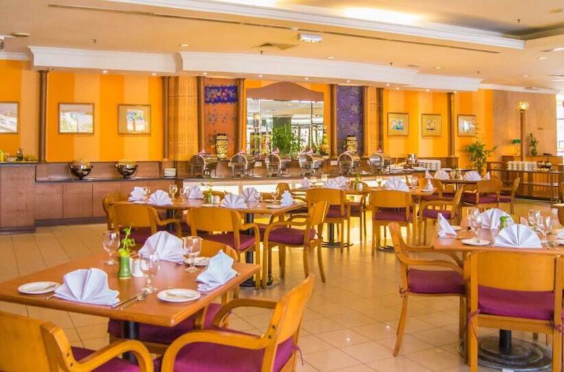 فندق Grand Continental Kuching