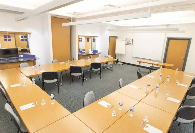 ホテル Holiday Inn Express Arras, An Ihg