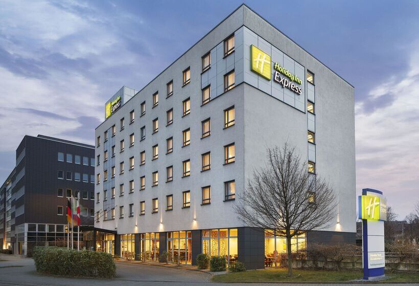酒店 Holiday Inn Express Düsseldorf   City North, An Ihg