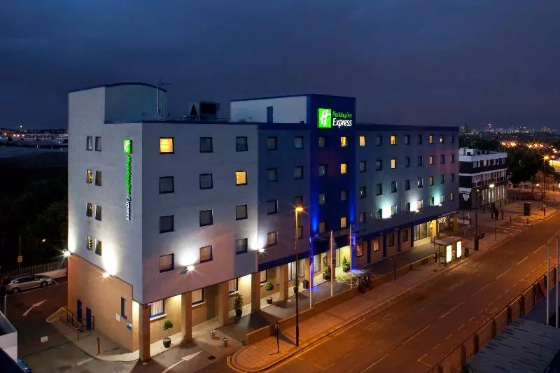 ホテル Holiday Inn Express Park Royal, An Ihg