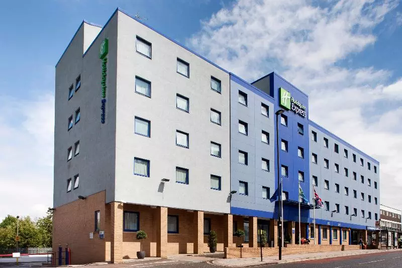 ホテル Holiday Inn Express Park Royal, An Ihg