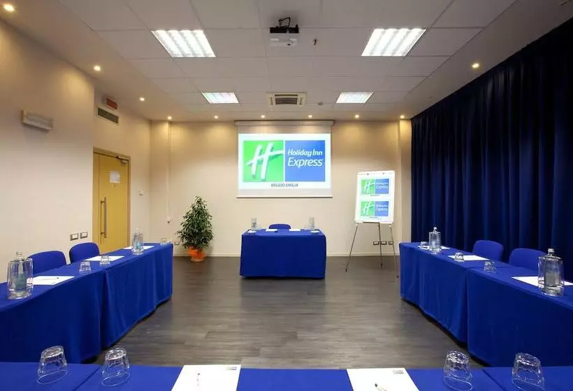 هتل Holiday Inn Express Reggio Emilia, An Ihg