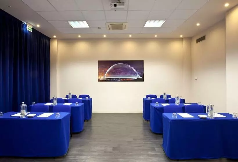 هتل Holiday Inn Express Reggio Emilia, An Ihg