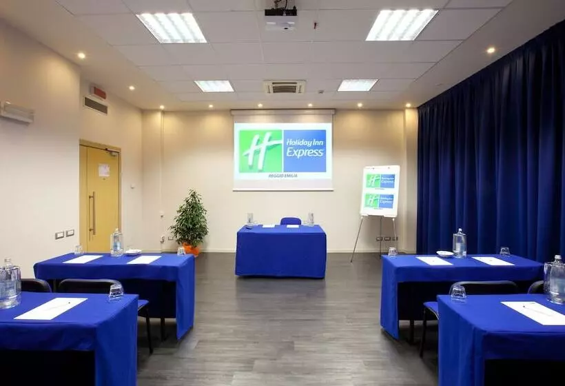 هتل Holiday Inn Express Reggio Emilia, An Ihg