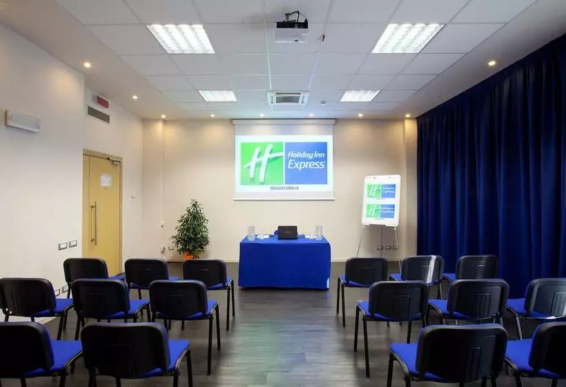 هتل Holiday Inn Express Reggio Emilia, An Ihg