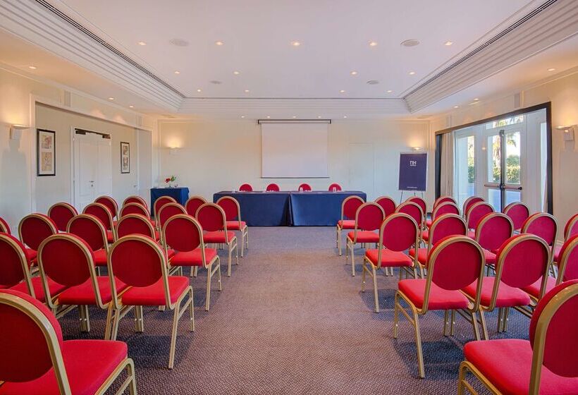 هتل NH Catania Parco Degli Aragonesi