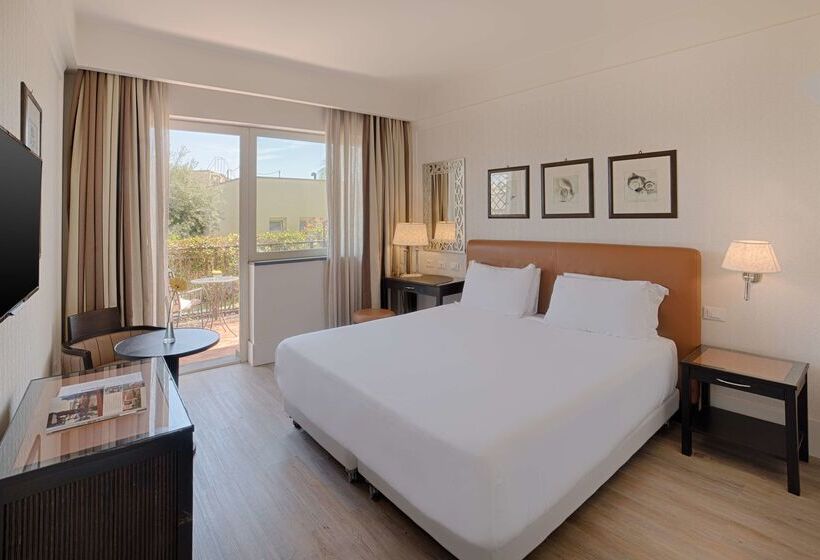 هتل NH Catania Parco Degli Aragonesi